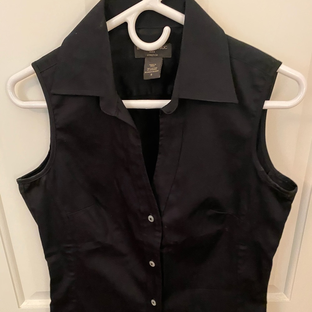 Banana Republic sleeveless blouse